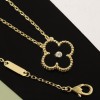 18K Yellow Gold Clover Necklace Holiday Pendent with Diamond