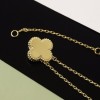 18K Yellow Gold Clover Necklace Holiday Pendent with Diamond