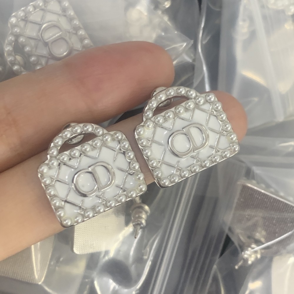 DlOR EARRINGS LUX-144