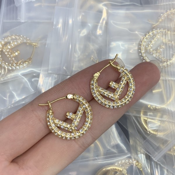 FENDl EARRINGS LUX-330