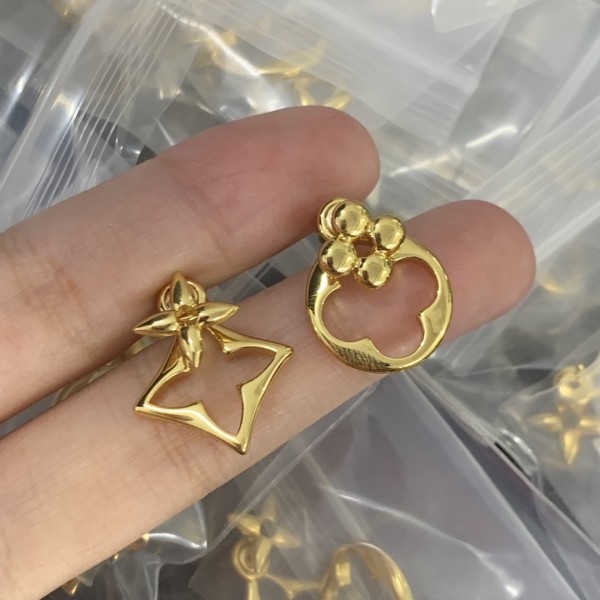 L-V EARRINGS LUX-929