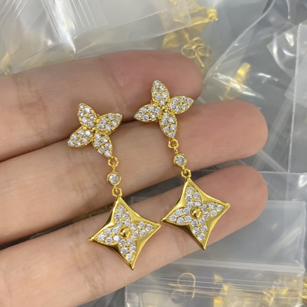 L-V EARRINGS LUX-944