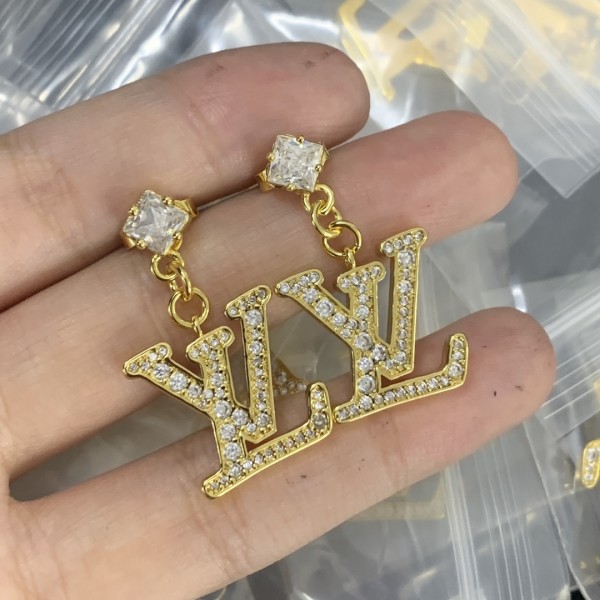 L-V EARRINGS LUX-953