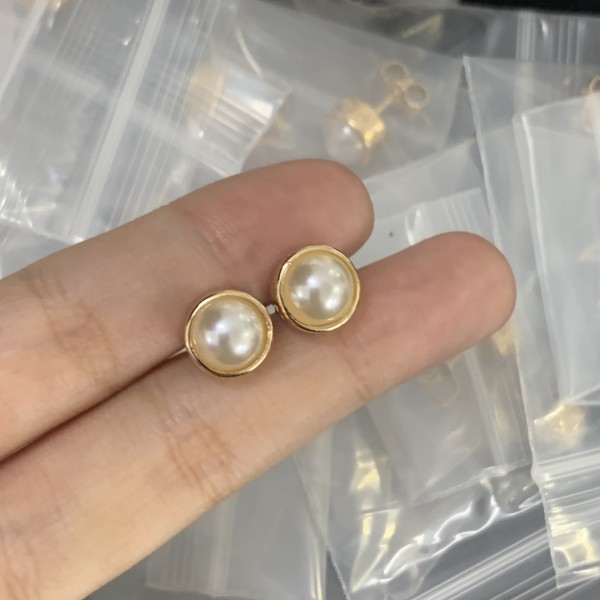 L-V EARRINGS LUX-968