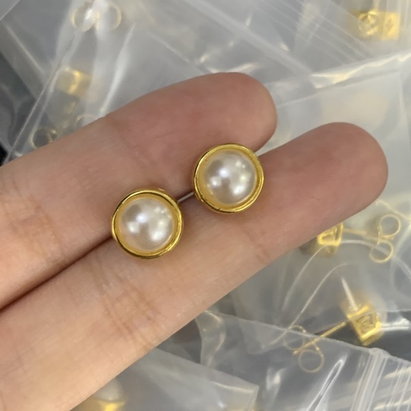 L-V EARRINGS LUX-969